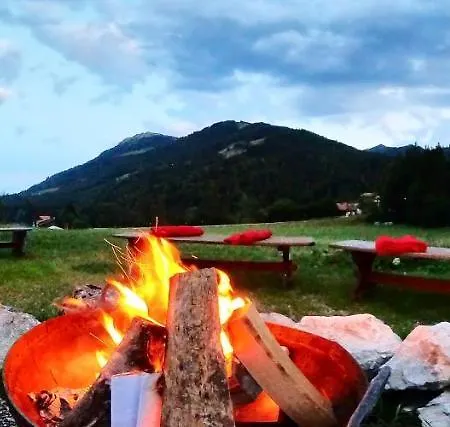 Feuriger Tatzlwurm Hotel