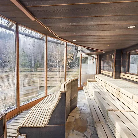 Hotel Feuriger Tatzlwurm