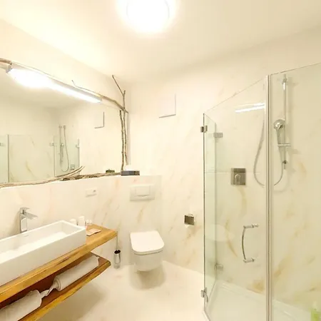 Hotel Feuriger Tatzlwurm 4*