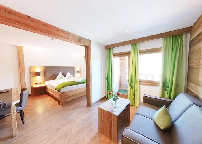 Feuriger Tatzlwurm & Spa, Bw Signature Collection 4* באיירישצל