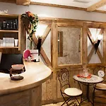 Hotel Feuriger Tatzlwurm