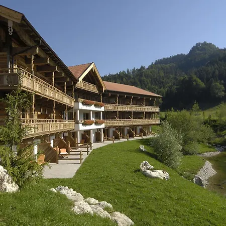Feuriger Tatzlwurm & Spa, Bw Signature Collection