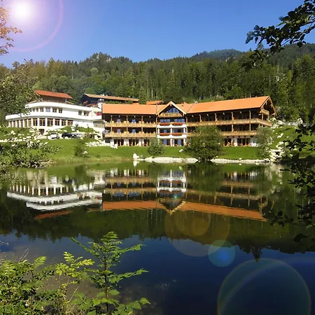 Feuriger Tatzlwurm & Spa, Bw Signature Collection